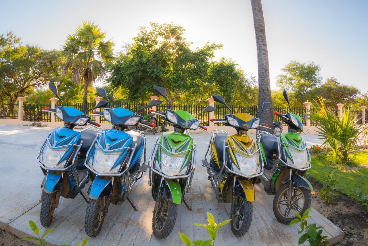 Westay @ Bagan Lotus Hotel エクステリア 写真